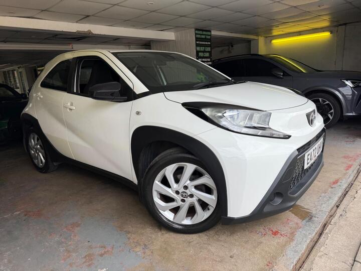 Toyota Aygo X 1.0 VVT-i Pure X-shift Euro 6 (s/s) 5dr