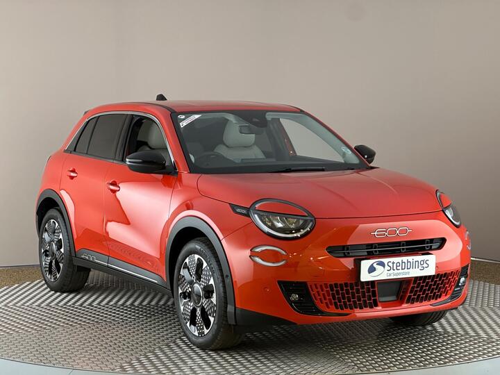Fiat 600e 54kWh La Prima Auto 5dr