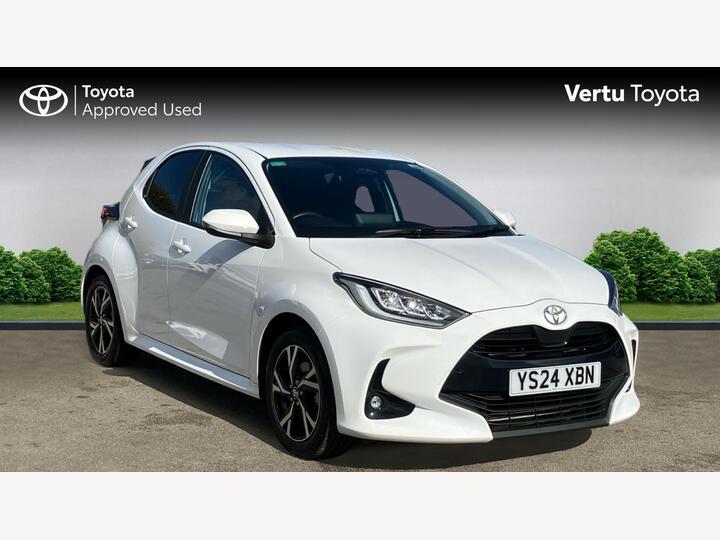 Toyota Yaris 1.5 VVT-h Design E-CVT Euro 6 (s/s) 5dr