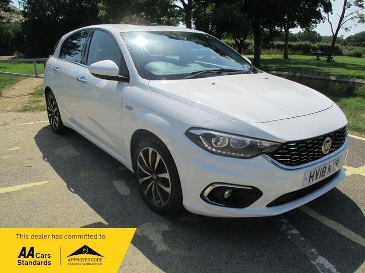 Fiat Tipo 1.4 T-Jet Lounge Euro 6 (s/s) 5dr