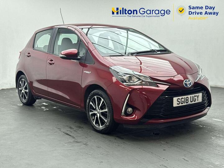 Toyota YARIS 1.5 VVT-h Icon Tech E-CVT Euro 6 (s/s) 5dr