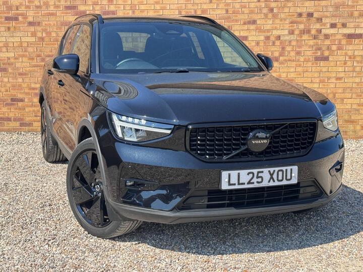 Volvo XC40 2.0 B4 MHEV Plus Black Edition DCT Auto Euro 6 (s/s) 5dr