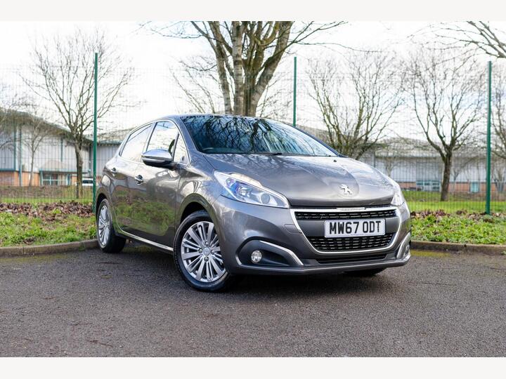 Peugeot 208 1.2 PureTech Allure Euro 6 (s/s) 5dr Peugeot 208 1.2 PureTech Allure Euro 6 (s/s) 5dr