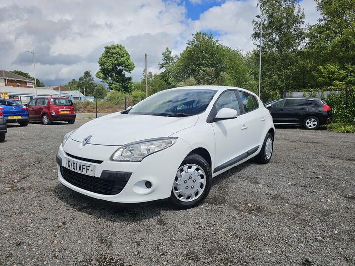 Renault Megane 1.6 16V Pzaz Euro 5 5dr Renault Megane 1.6 16V Pzaz Euro 5 5dr
