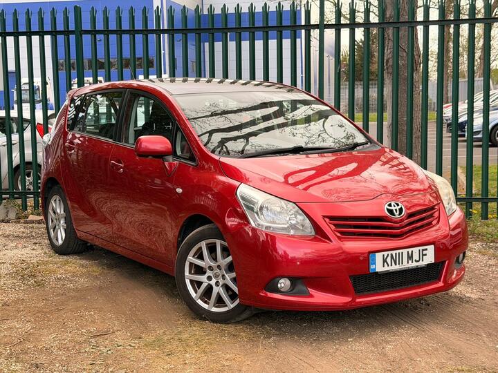Toyota Verso 2.0 D-4D T Spirit Euro 5 5dr Toyota Verso 2.0 D-4D T Spirit Euro 5 5dr