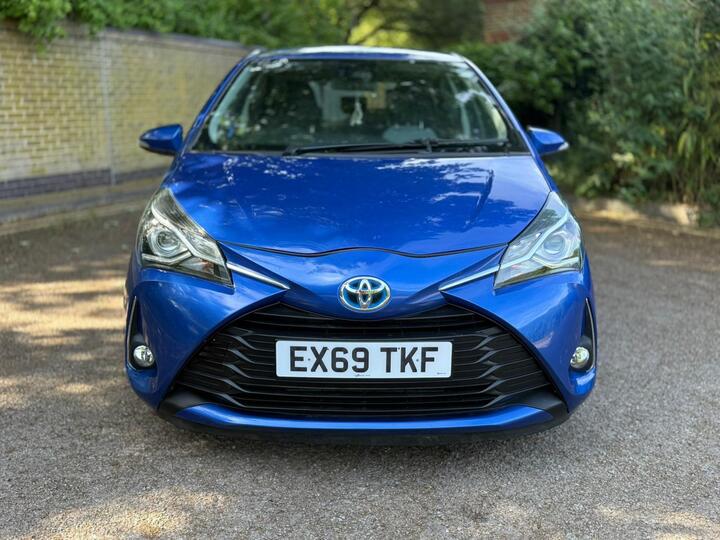 Toyota Yaris 1.5 VVT-h Icon Tech E-CVT Euro 6 (s/s) 5dr