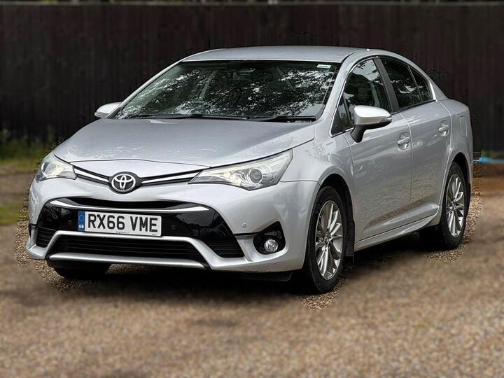 Toyota Avensis 2.0 D-4D Business Edition Euro 6 (s/s) 4dr