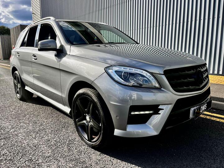 Mercedes-Benz M Class 2.1 ML250 BlueTEC AMG Line G-Tronic 4WD Euro 6 (s/s) 5dr Mercedes-Benz M Class 2.1 ML250 BlueTEC AMG Line G-Tronic 4WD Euro 6 (s/s) 5dr