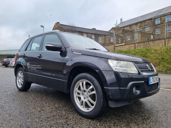 Suzuki Grand Vitara 1.9 DDiS SZ-T 4WD Euro 5 5dr Suzuki Grand Vitara 1.9 DDiS SZ-T 4WD Euro 5 5dr