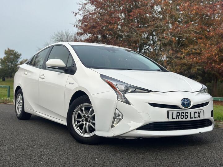 Toyota Prius 1.8 VVT-h Active CVT Euro 6 (s/s) 5dr Toyota Prius 1.8 VVT-h Active CVT Euro 6 (s/s) 5dr