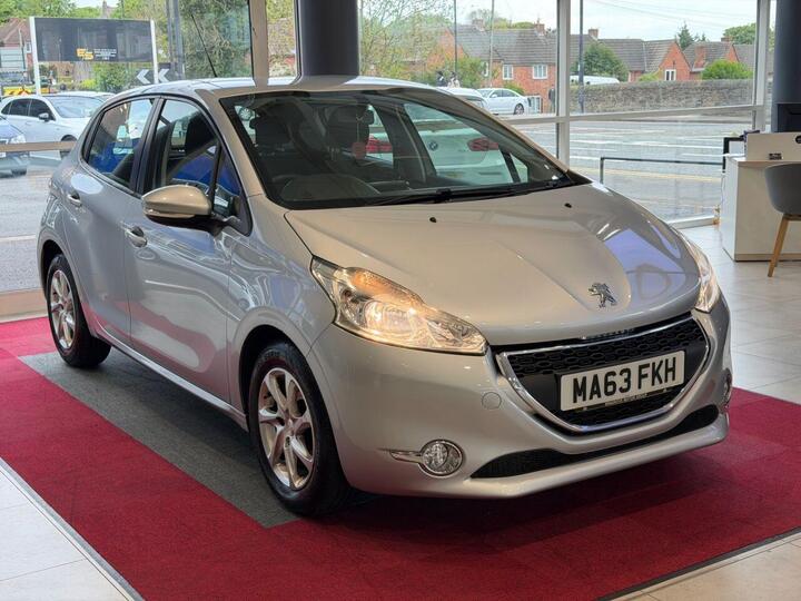 Peugeot 208 1.2 VTi Active Euro 5 5dr