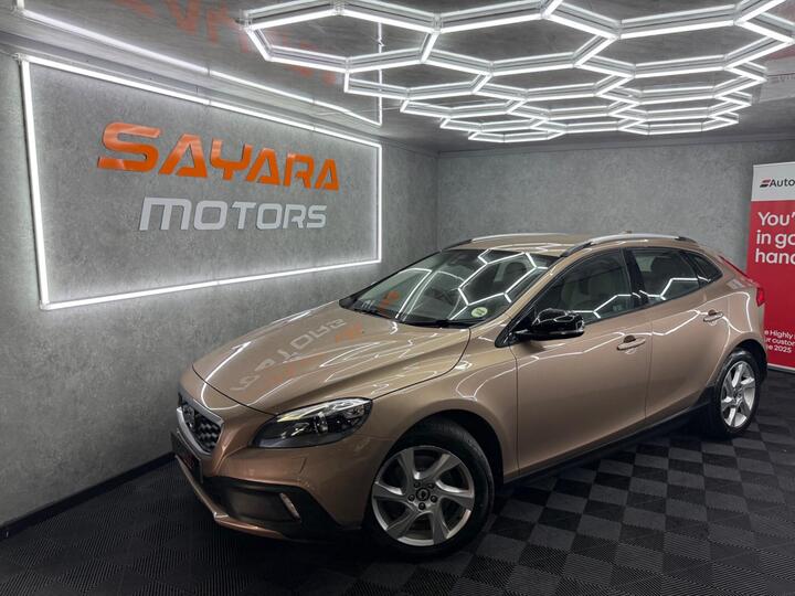Volvo V40 Cross Country 1.6 D2 Lux Euro 5 (s/s) 5dr