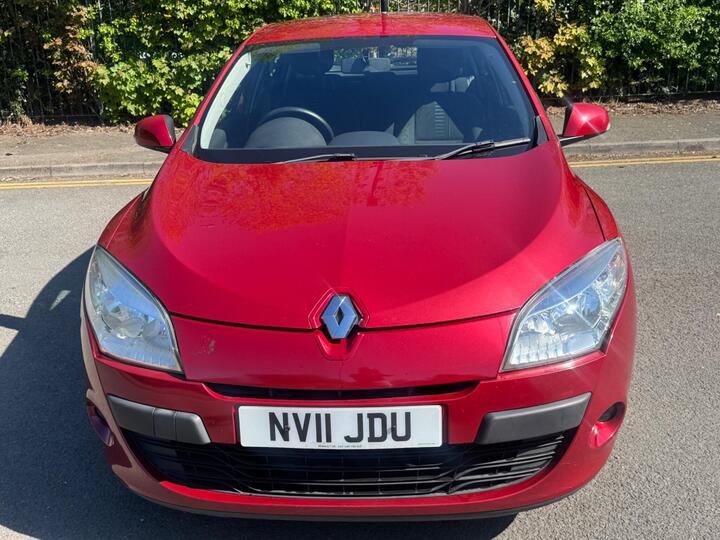 Renault Megane 1.6 16V Expression Euro 5 5dr
