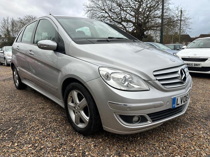 Mercedes-Benz B Class 2.0 B200 SE CVT 5dr
