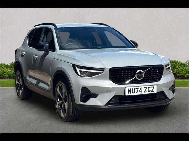 Volvo XC40 2.0 B4 MHEV Plus Dark DCT Auto Euro 6 (s/s) 5dr