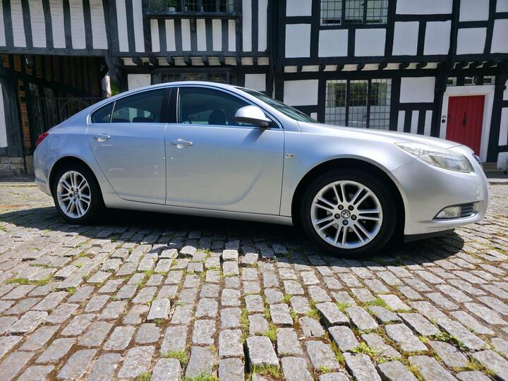 Vauxhall Insignia 1.8 16V Exclusiv Euro 5 5dr