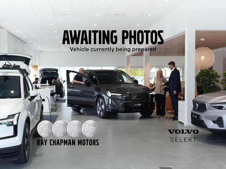 Volvo V90 Cross Country 2.0 B5 MHEV Plus Auto AWD Euro 6 (s/s) 5dr Volvo V90 Cross Country 2.0 B5 MHEV Plus Auto AWD Euro 6 (s/s) 5dr