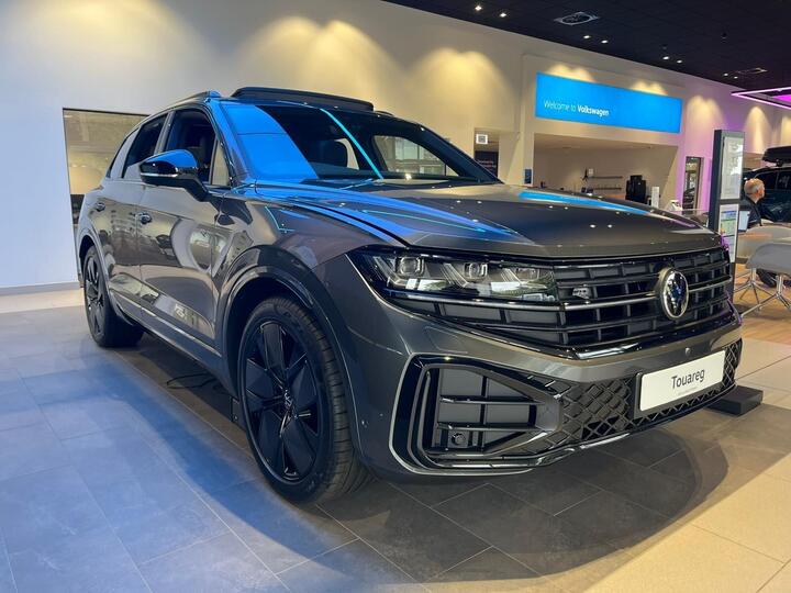 Volkswagen Touareg 3.0 TDI V6 Black Edition Tiptronic 4Motion Euro 6 (s/s) 5dr