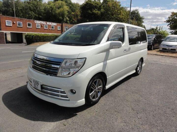 Nissan Elgrand RIDER S GRADE 4.5 BIMTA CERTIFIED