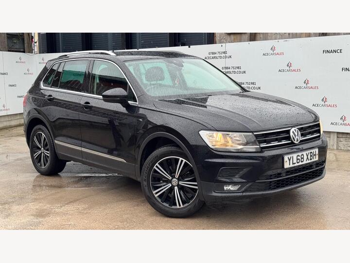 Volkswagen Tiguan 1.4 TSI SE Navigation DSG 4Motion Euro 6 (s/s) 5dr Volkswagen Tiguan 1.4 TSI SE Navigation DSG 4Motion Euro 6 (s/s) 5dr
