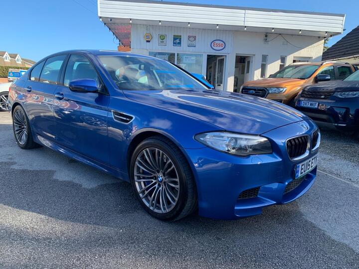 BMW M5 4.4 V8 DCT Euro 6 (s/s) 4dr