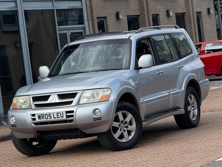 Mitsubishi Shogun 3.2 DI-D Elegance 5dr Mitsubishi Shogun 3.2 DI-D Elegance 5dr