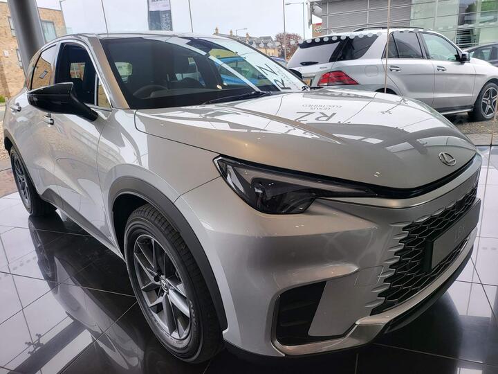 Lexus LBX 1.5 VVT-iE Premium E-CVT Euro 6 (s/s) 5dr