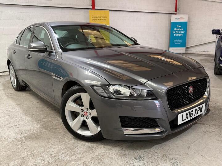 Jaguar XF 2.0d Portfolio Auto Euro 6 (s/s) 4dr