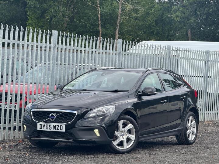Volvo V40 Cross Country 2.0 D2 Lux Euro 6 (s/s) 5dr Volvo V40 Cross Country 2.0 D2 Lux Euro 6 (s/s) 5dr