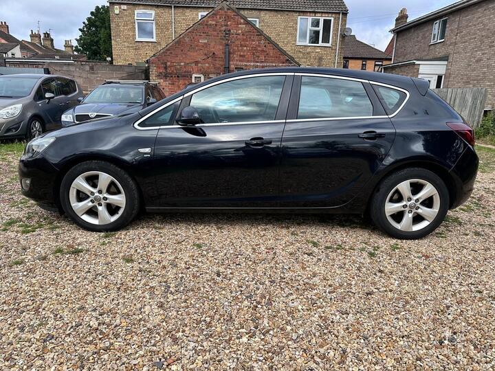 Vauxhall Astra 1.7 CDTi SRi Euro 5 5dr