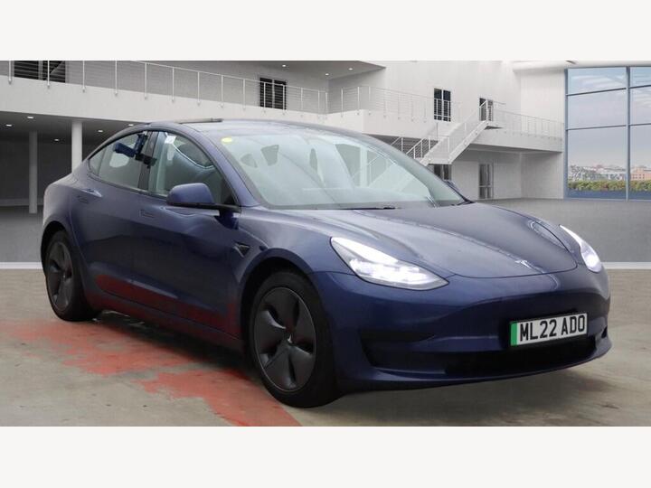 Tesla Model 3 Standard Range Plus Auto RWD 4dr