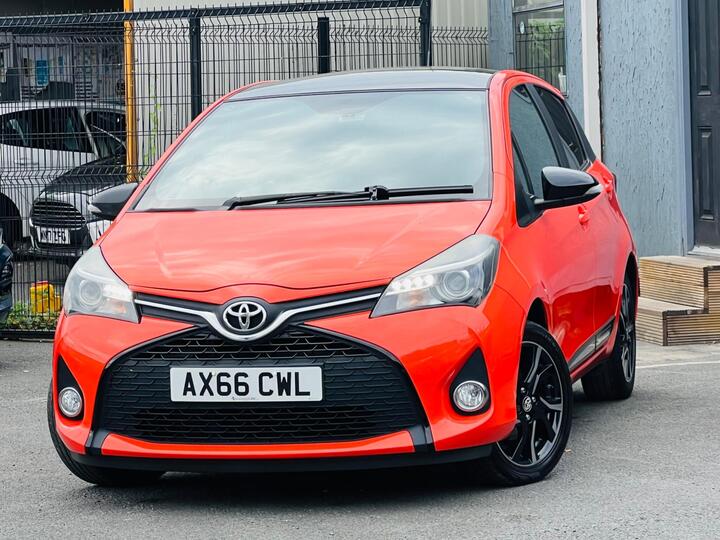 Toyota Yaris 1.33 Dual VVT-i Orange Edition Euro 6 5dr