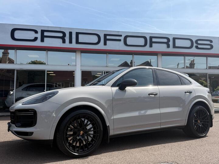 Porsche Cayenne 4.0T V8 Turbo TiptronicS 4WD Euro 6 (s/s) 5dr Porsche Cayenne 4.0T V8 Turbo TiptronicS 4WD Euro 6 (s/s) 5dr