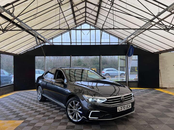 Volkswagen PASSAT 1.4 TSI 13kWh GTE Advance DSG Euro 6 (s/s) 4dr Volkswagen PASSAT 1.4 TSI 13kWh GTE Advance DSG Euro 6 (s/s) 4dr