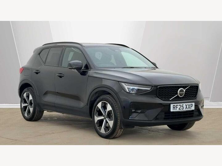 Volvo XC40 2.0 B4 MHEV Plus Dark DCT Auto Euro 6 (s/s) 5dr