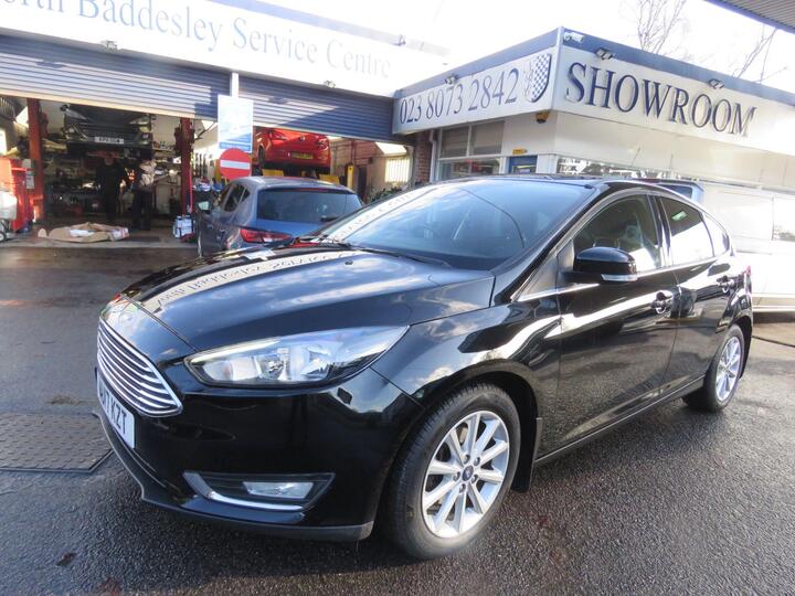 Ford Focus 1.0T EcoBoost Titanium Euro 6 (s/s) 5dr