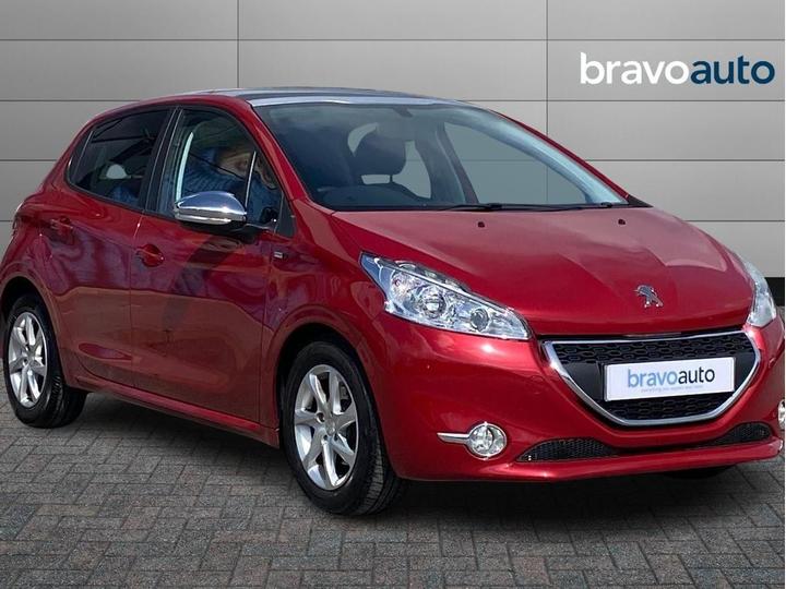 Peugeot 208 HATCHBACK SPECIAL EDITIONS 1.6 E-HDi Style Euro 5 (s/s) 5dr