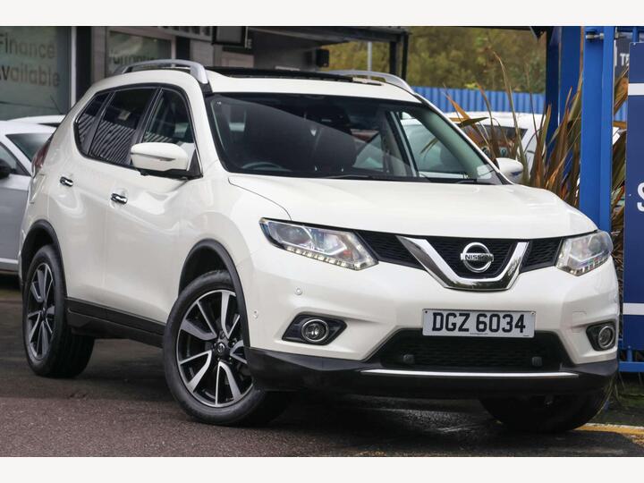 Nissan X-TRAIL 1.6 DCi Tekna Euro 6 (s/s) 5dr Nissan X-TRAIL 1.6 DCi Tekna Euro 6 (s/s) 5dr