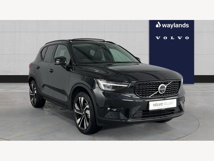 Volvo XC40 2.0 B3 MHEV Ultra Dark DCT Auto Euro 6 (s/s) 5dr