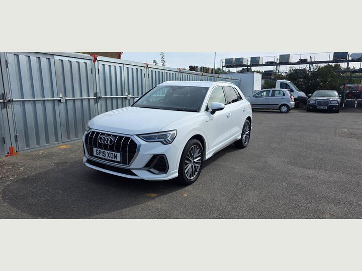 Audi Q3 1.5 TFSI CoD 35 S Line Euro 6 (s/s) 5dr