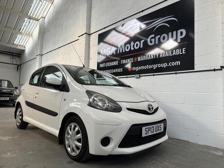 Toyota AYGO 1.0 VVT-i Ice Euro 5 5dr