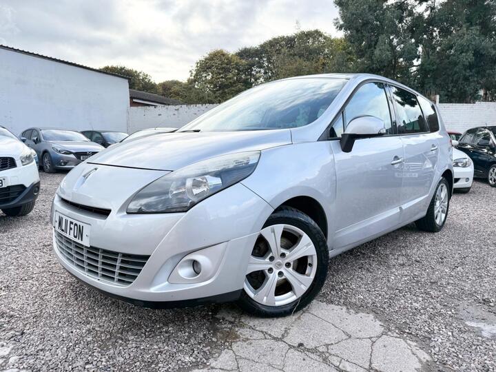 Renault Grand Scenic 1.5 DCi Dynamique TomTom Euro 5 5dr Renault Grand Scenic 1.5 DCi Dynamique TomTom Euro 5 5dr