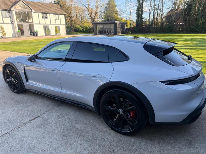 Porsche Taycan Performance Plus 93.4kWh 4S Cross Turismo Auto 4WD 5dr
