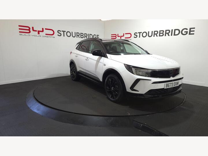 Vauxhall Grandland 1.6 14.2kWh GS Auto Euro 6 (s/s) 5dr Vauxhall Grandland 1.6 14.2kWh GS Auto Euro 6 (s/s) 5dr