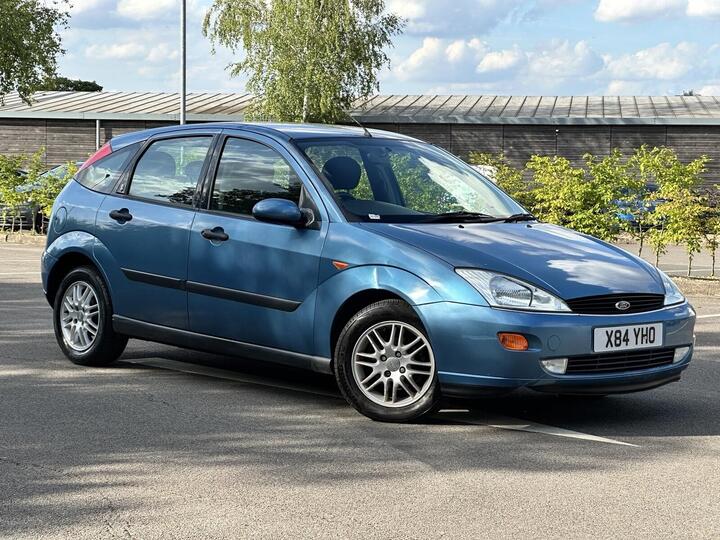 Ford Focus 1.6i 16v Ghia 5dr