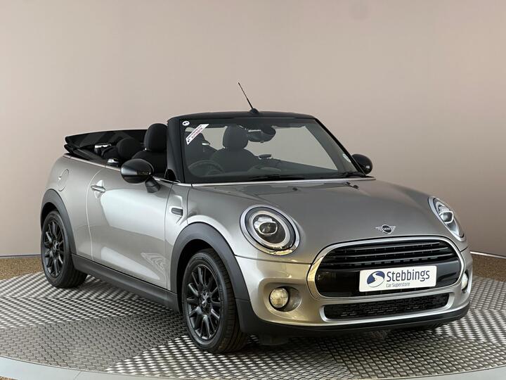 MINI Convertible 1.5 Cooper Classic Euro 6 (s/s) 2dr