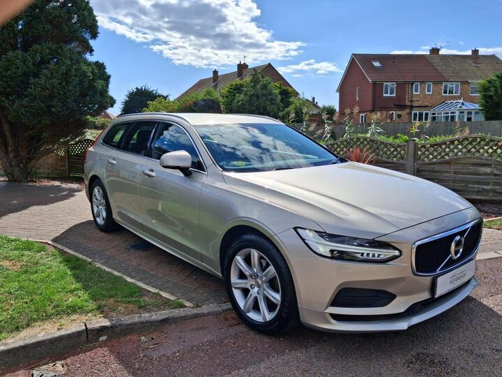 Volvo V90 2.0 D4 Momentum Auto Euro 6 (s/s) 5dr