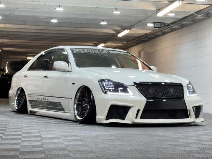 Toyota Crown 2.5 V6 Athlete JDM GARAGE T-BRAND CAR