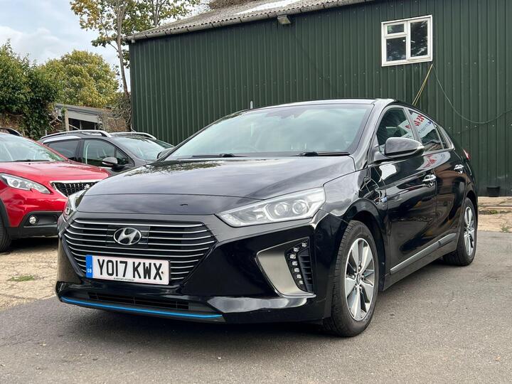 Hyundai IONIQ 1.6 H-GDi 8.9kWh Premium DCT Euro 6 (s/s) 5dr Hyundai IONIQ 1.6 H-GDi 8.9kWh Premium DCT Euro 6 (s/s) 5dr