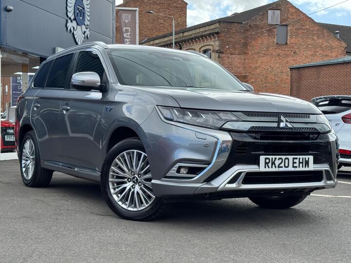 Mitsubishi Outlander 2.4h TwinMotor 13.8kWh Exceed Safety CVT 4WD Euro 6 (s/s) 5dr